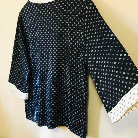 NWT Flora Nikrooz Soft Navy Blue 3/4 Sleeve White Trim Tunic Shirt - Picture 8 of 11